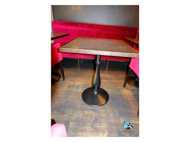 Set tafels en stoelen - afbeelding 5 van  12