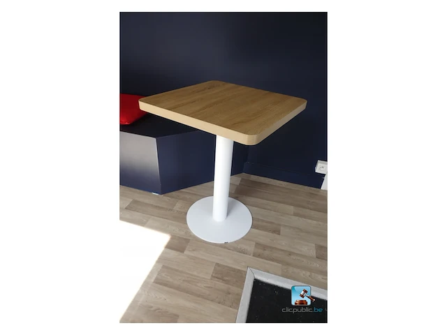 Set tafels en stoelen - afbeelding 2 van  6