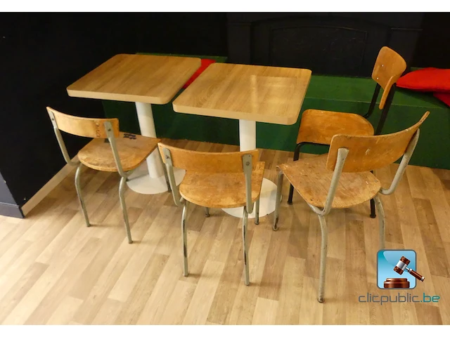 Set tafels en stoelen - afbeelding 2 van  9