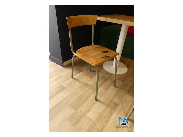 Set tafels en stoelen - afbeelding 9 van  9