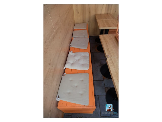 Set tafels en stoelen - afbeelding 2 van  8