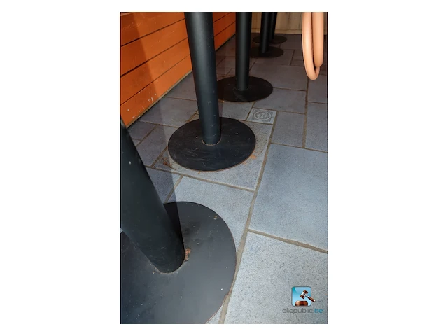 Set tafels en stoelen - afbeelding 7 van  8