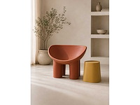 Set van 1 brede leunstoel (terracota) + 1 kalmar gele pouff - afbeelding 1 van  5
