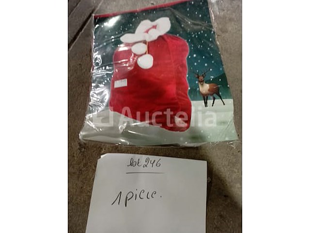 Set van 10 kerstjutte-zakken - nieuw santa claus bag deluxe model - nieuw set van 10 pakjes kerstelfenpantoffels - nieuw set van 3 kerstsjaals - nieuw verbluffend pixiekostuum - gloednieuwe maat s prachtig pixiekostuum - nieuwe maat m set van 19 grote feeststickers diverse ontwerpen - nieuw - afbeelding 5 van  7