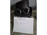 Set van 10 studentenhoeden - nieuw set van 12 bolhoeden - nieuw set van 9 bolhoeden - nieuw set van 12 bolhoeden - nieuw set van 6 carnival kokshoeden - nieuw set van 3 luxe carnavalshoeden - nieuw set van 9 franse supporter pets - gloednieuw set van 18 diverse carnavalshoeden - afbeelding 1 van  7