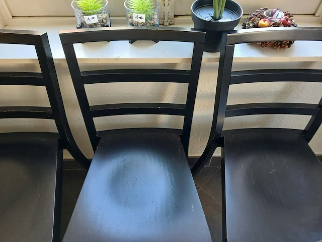 Set van 10 zwarte houten bistrostoelen - afbeelding 2 van  3