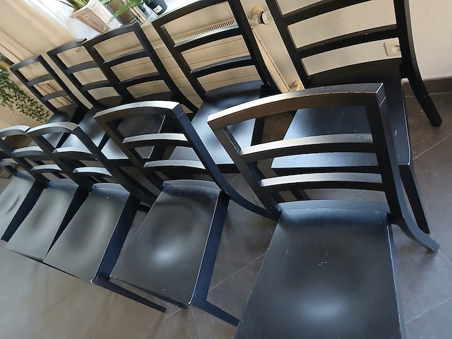 Set van 10 zwarte houten bistrostoelen - afbeelding 3 van  3