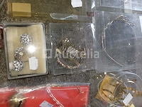 Set van 11 luxe oorbellendoosjes - nieuw set van 11 diverse sieradendoosjes - nieuw lot van 75 diverse sieradenpakketten - gloednieuw - afbeelding 4 van  6