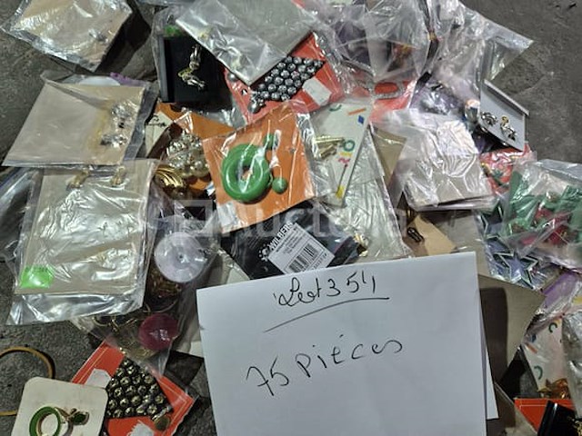 Set van 11 luxe oorbellendoosjes - nieuw set van 11 diverse sieradendoosjes - nieuw lot van 75 diverse sieradenpakketten - gloednieuw - afbeelding 6 van  6