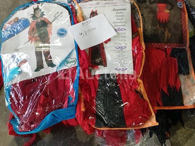 Set van 13 diverse carnavalskostuums - nieuw set van 13 diverse carnavalskostuums - nieuw set van 7 kermispyjamakostuums kinderen - nieuw set van 9 diverse carnavalskostuums - nieuw set van 10 diverse carnavalskostuums - nieuw - afbeelding 10 van  36