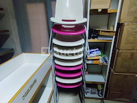 Set van 14 professionele stapelstoelen - afbeelding 1 van  6