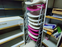 Set van 14 professionele stapelstoelen - afbeelding 6 van  6