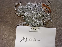 Set van 152 ringen - nieuwe diverse modellen set van 19 metalen kettingen - nieuw set van 4 pakjes kettingen - nieuw - afbeelding 3 van  3