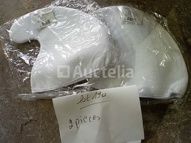 Set van 18 diverse carnavalskostuums - nieuw set van 7 diverse kinderkermiskostuums - nieuw set van 3 volwassen woensdagcarnavalskostuums - nieuw set van 11 kids cowboy carnival kostuums - nieuw set van 9 indian carnival kids kostuums - nieuw set van 8 kinderkermiskostuums - nieuw - afbeelding 7 van  8