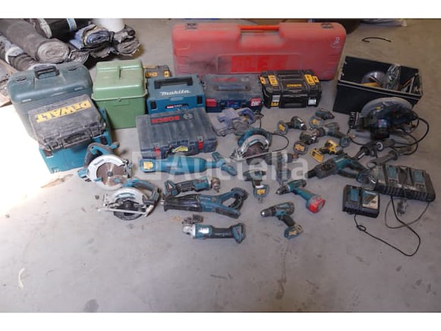 Set van 18 elektrisch gereedschap - afbeelding 17 van  50
