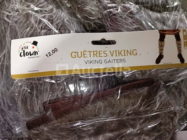 Set van 18 pakjes nepkunstgebitten - nieuw set van 60 pakjes nep vingerknipsels stuffing and catches - nieuw set van 12 pakjes tribale lange handschoenen - nieuw set van 6 pakjes namaakbiljetten - gloednieuw set van 14 pakjes nep-fopspenen - nieuw set van 8 diverse riempakketten - nieuw set van 4 duivelsstaarten - nieuw set van 6 pakken van 2 carnival vikinglaarzen gaiters - nieuw - afbeelding 4 van  10