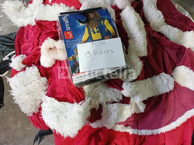 Set van 19 kerst diverse kostuums set van 15 diverse carnavalskostuums - nieuw - afbeelding 3 van  11