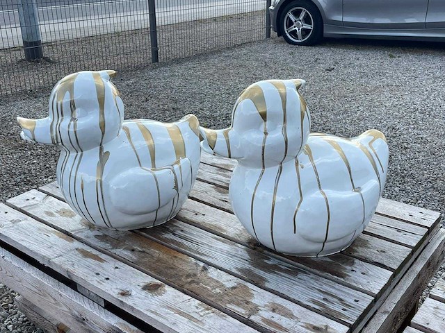 Set van 2 eenden h40cm wit trash goud - afbeelding 1 van  3
