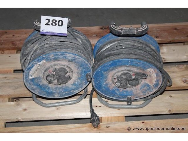 Set van 2 kabelhaspels - afbeelding 1 van  1