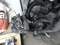 Set van 2 scooters (voor onderdelen) - afbeelding 1 van  12