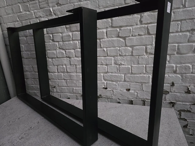 Set van 2 u poten in zwart metaal 110x74cm - afbeelding 3 van  6
