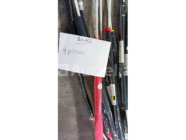 Set van 20 belgische vlaggen 30x50 - nieuw set van 9 grote belgische vlaggen - nieuw op stokken set van 50 voetbalsupportervlaggen verschillende landen - gloednieuw 150x90 set van 6 vlaggen waalse regio - nieuw 150x90 set van 12 geruite vlaggen - nieuw - afbeelding 1 van  6