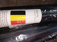 Set van 20 belgische vlaggen 30x50 - nieuw set van 9 grote belgische vlaggen - nieuw op stokken set van 50 voetbalsupportervlaggen verschillende landen - gloednieuw 150x90 set van 6 vlaggen waalse regio - nieuw 150x90 set van 12 geruite vlaggen - nieuw - afbeelding 3 van  6