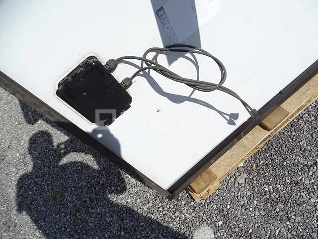 Set van 20 sunpower zonnepanelen met omvormer - afbeelding 9 van  13