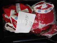 Set van 21 pakjes kerstmanbaarden en pruiken - nieuw set van 20 kerstdecoratiepakketten - nieuw mevrouw claus kostuum t42 - nieuw set van 50 pakjes diverse kerstdecoraties - nieuw set van 16 kerstpetten - nieuw - afbeelding 4 van  4