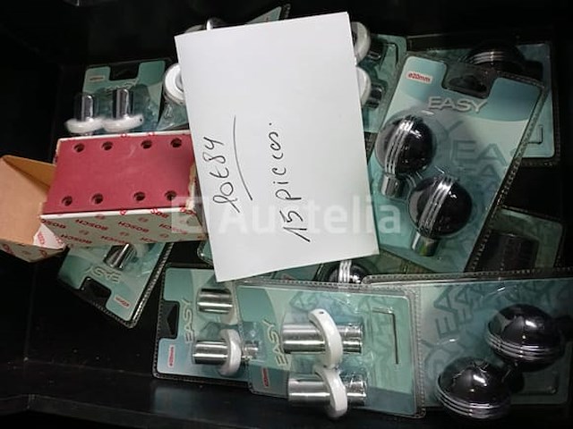 Set van 22 elektrische verlengsnoeren - nieuw set van 68 gezichtsmaskers beschermende zwarte stoffen - nieuw set van 43 badkamerartikelen - nieuw set van 80 diverse uitverkoopartikelen - nieuw set van 5 wijnstokhouten flesopeners - nieuw set van 15 badkamerartikelen pak +1 doos bosh schuurpapier - nieuw - afbeelding 4 van  6