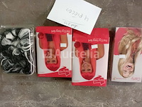 Set van 22 kermispruikensets - nieuwe diverse ontwerpen set van 2 einstein luxe pruikensets - nieuw set van 4 carnavalspruikensets verschillende modellen - nieuw set van 2 vampierpruikensets - nieuw set van 2 father whipper-pruiken - nieuw set van 31 pakjes kerstmanpruiken en baard - nieuw - afbeelding 2 van  6