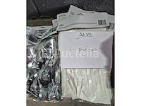 Set van 23 pakketten carnival en andere diverse items - nieuw set van 10 pakjes deco garen banners - nieuw set van 41 paar diverse kermisbrillen - nieuw set van 17 kostuums, diverse carnavalsaccessoire zie foto - nieuw - afbeelding 3 van  3