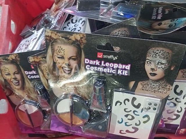 Set van 27 carnavalsmake-up pakketten - nieuw set van 11 carnavalsmake-up pakketten - nieuw 11-pack van 3 make-upkwasten - nieuw set van 52 carnavalsmake-up pakketten - nieuw - afbeelding 5 van  5