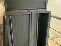 Set van 3 bureelkastjes om op te hangen. - afbeelding 1 van  2