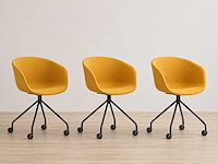 Set van 3 designerstoelen - zwarte vaste poot - gele stoffen stoel - afbeelding 1 van  2