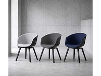 Set van 3 hyge-stoelen met zwarte houten poten (3 zitplaatsen zwart - lichtgrijs - donkergrijs en blauw) - afbeelding 1 van  1