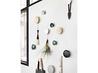 Set van 3 kleurrijke houten wandjassenrekken - afbeelding 2 van  4