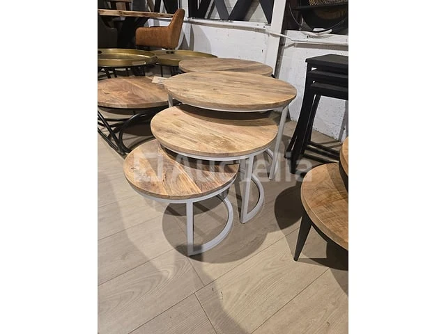 Set van 3 nieuwe salontafels in mangohout witte poot - afbeelding 1 van  1
