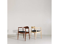 Set van 3 stoelen pp503 - walnootframe - zwarte leren stoel - afbeelding 2 van  3