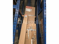 Set van 3 velux-accessoires: pasvorm, spanten en bekleding - afbeelding 2 van  3