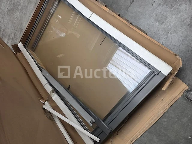 Set van 3 velux ggl/lpg-frames en openingen - afbeelding 2 van  3