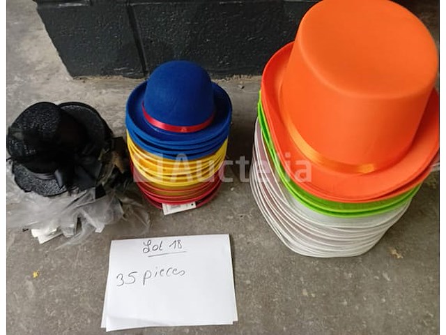 Set van 35 pakketten kleurrijke damespanty's voor carnival of andere – nieuw set van 14 carnavalsmaskers - nieuwe diverse ontwerpen set van 15 stukken: diverse kermisaccessoires - nieuw set van 7 stukken cowboy carnival accessoires - nieuw set van 35 verschillende carnavalshoeden - nieuw set van 8 halloween- of carnival horror maskers - nieuw - afbeelding 4 van  6