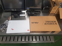 Set van 4 computerartikelen van sharp en azus - afbeelding 5 van  8