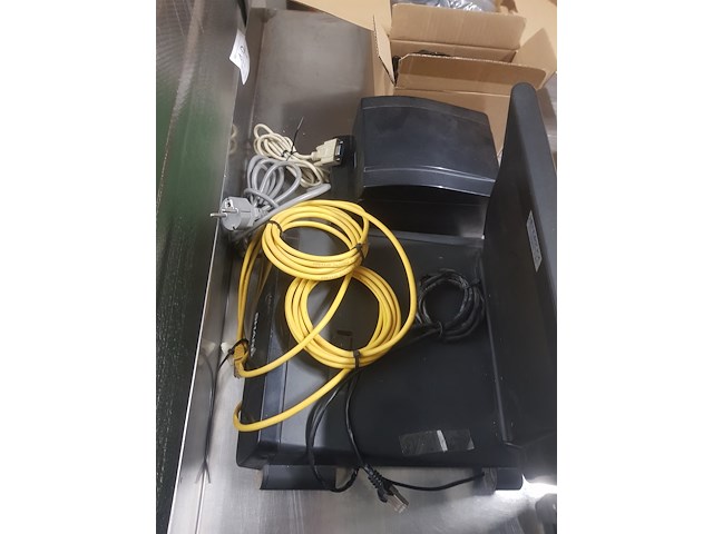 Set van 4 computerartikelen van sharp en azus - afbeelding 8 van  8