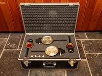 Set van 4 moderne wedstrijdlampen in flight case - afbeelding 2 van  4