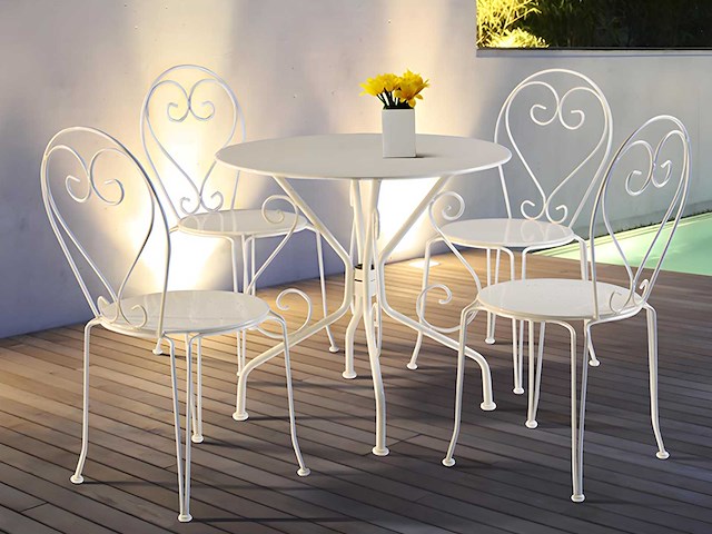 Set van 4 stapelbare smeedijzeren metalen tuinstoelen - wit - afbeelding 1 van  3