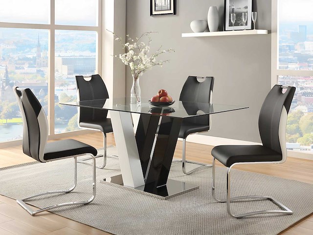 Set van 4 stoelen - zwart-wit imitatie - chroommetalen poten - afbeelding 1 van  5