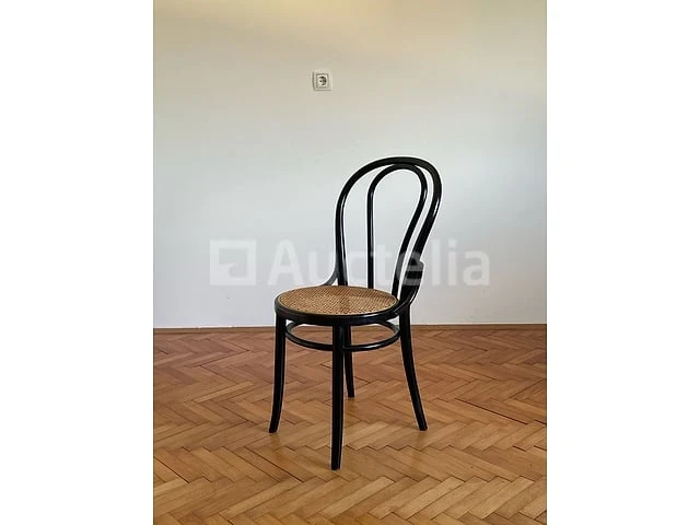 Set van 4 thonet-stoelen zwart hout - natuurlijke rotan zitting - afbeelding 2 van  7
