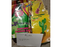 Set van 43 pakketten fluorescerende hoofdbanden en armbanden in verschillende kleuren set van 3 neonjurken - nieuw pak van 11 paar kniehoge sokken - nieuwe verschillende kleuren pak van 5 pakken opblaasbare decoratieve items - nieuw - afbeelding 5 van  5