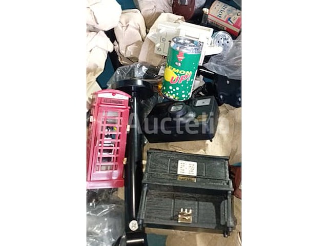 Set van 45 antieke muziekstukken set van 21 vullingen, trucs en andere items - nieuw set van 130 planken voor verschillende modellen 1 kleine boekententoonstelling - nieuw - afbeelding 2 van  4